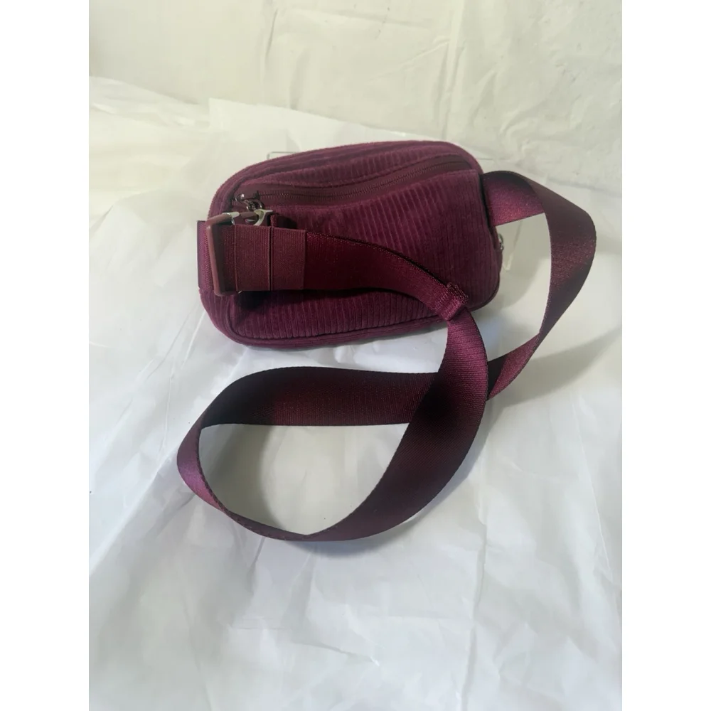 Lululemon Everywhere Belt Bag Corduroy
